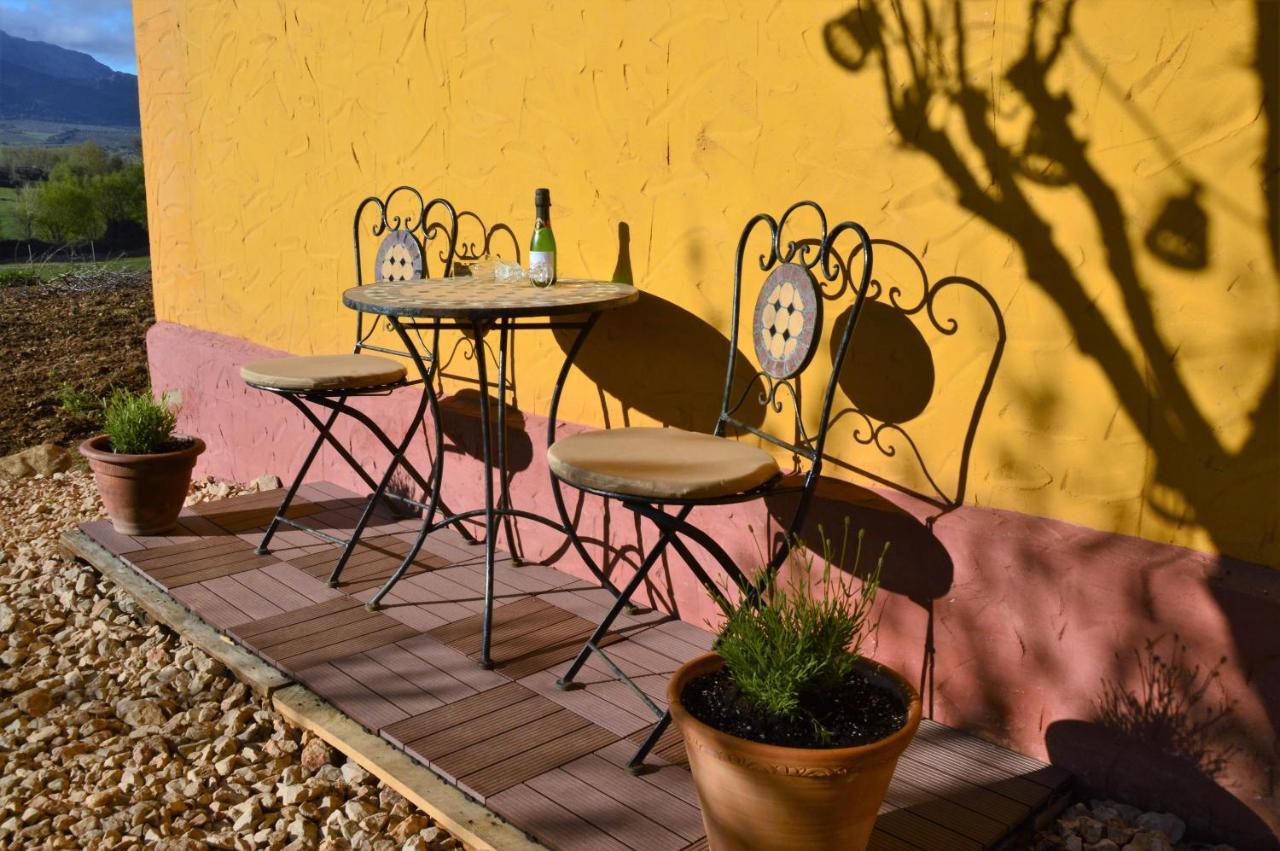 Cortijo Petra Bed & Breakfast Villanueva del Rosario ภายนอก รูปภาพ