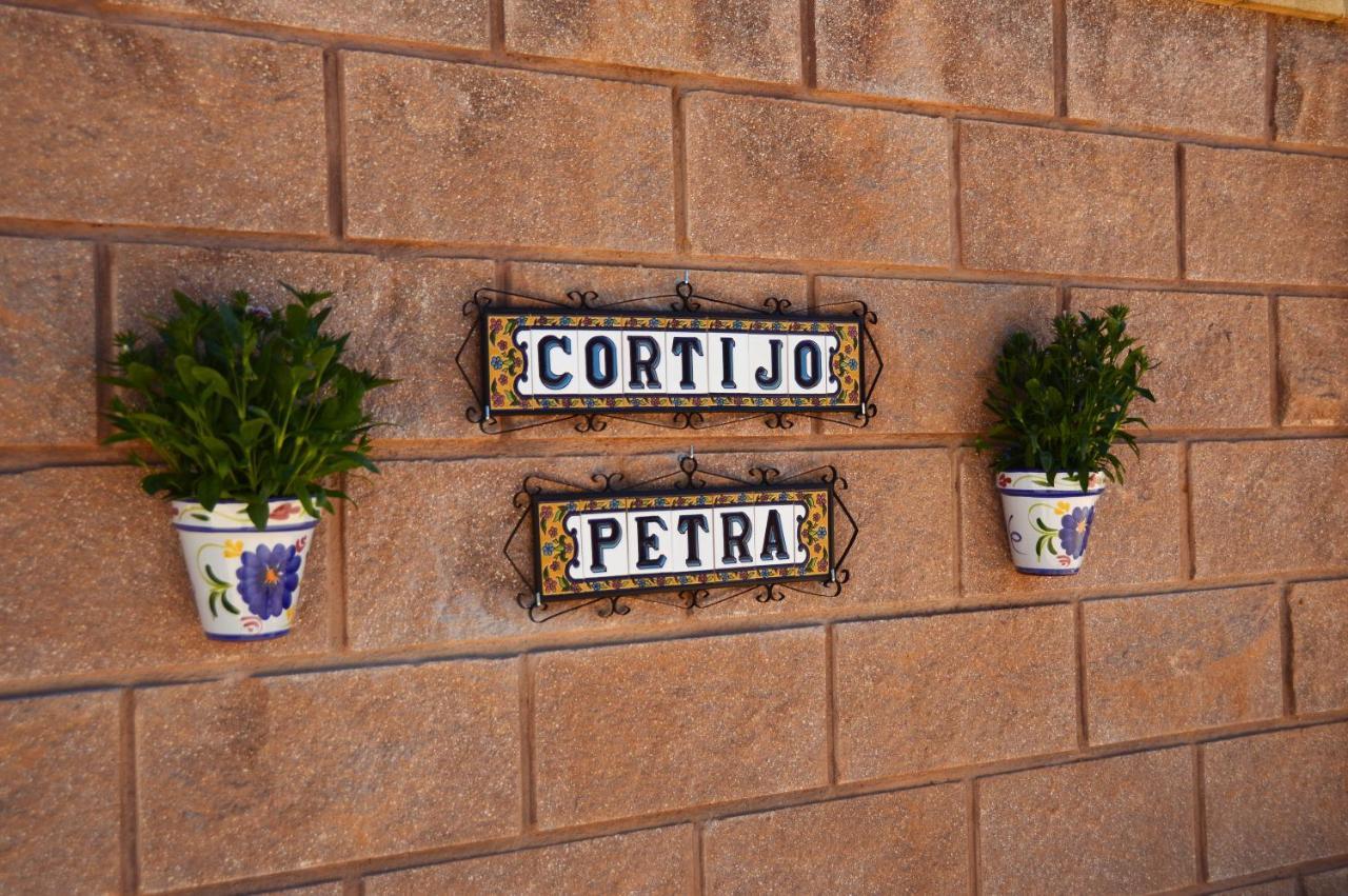 Cortijo Petra Bed & Breakfast Villanueva del Rosario ภายนอก รูปภาพ