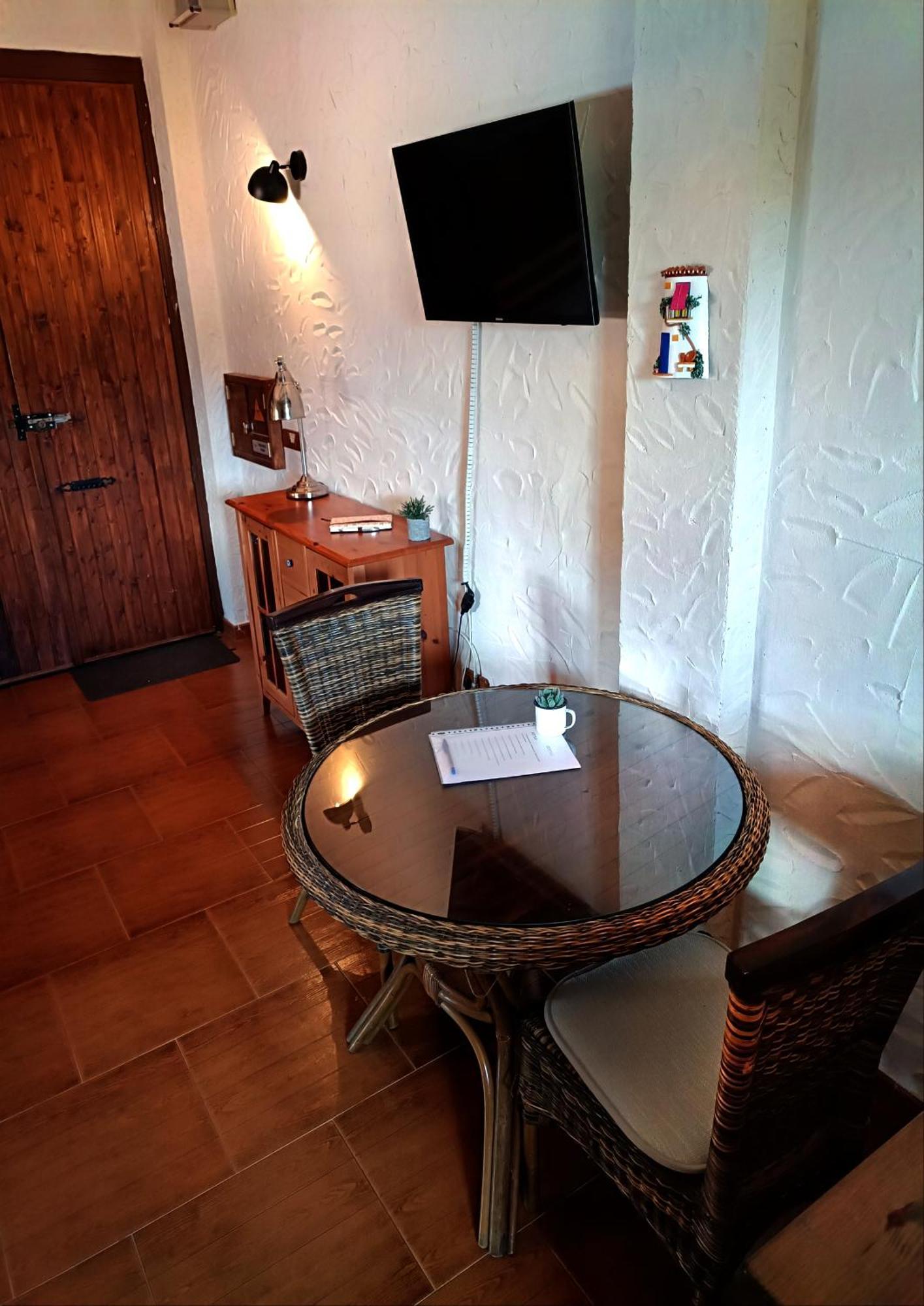 Cortijo Petra Bed & Breakfast Villanueva del Rosario ภายนอก รูปภาพ